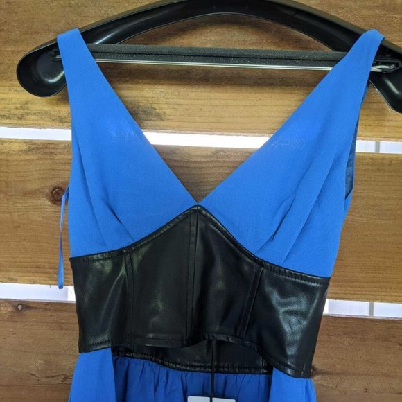 AW16 BLACK FAUX LEATHER TOP W/ BACK TAIL - Picture 5 of 11